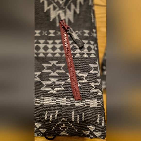 Aperture Women's Small Gray Aztec Pattern Waterproof Snowboarding Ski Jacket EUC - Picture 3 of 10